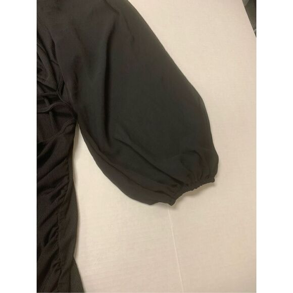 Open Cut Out detail Puff Sleeve Dress - Picture 5 of 7